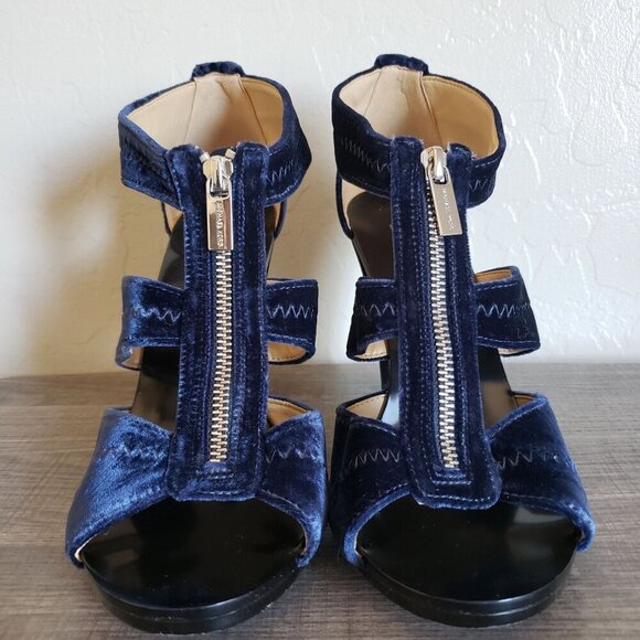 Michael Kors Berkley Velvet T-Strap Heels Admiral Blue Size Women's 10 Zippered - Picture 3 of 12